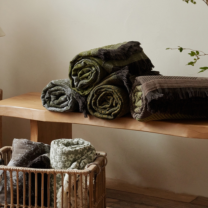 91家纺网 家纺一手货源 找家纺 （总）子和家居 2025新款全棉色织提花毯子毛毯-墨茵