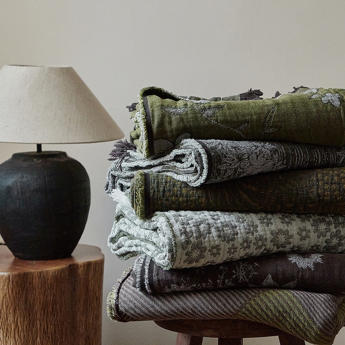 91家纺网 家纺一手货源 找家纺 （总）子和家居 2025新款全棉色织提花毯子毛毯-墨茵