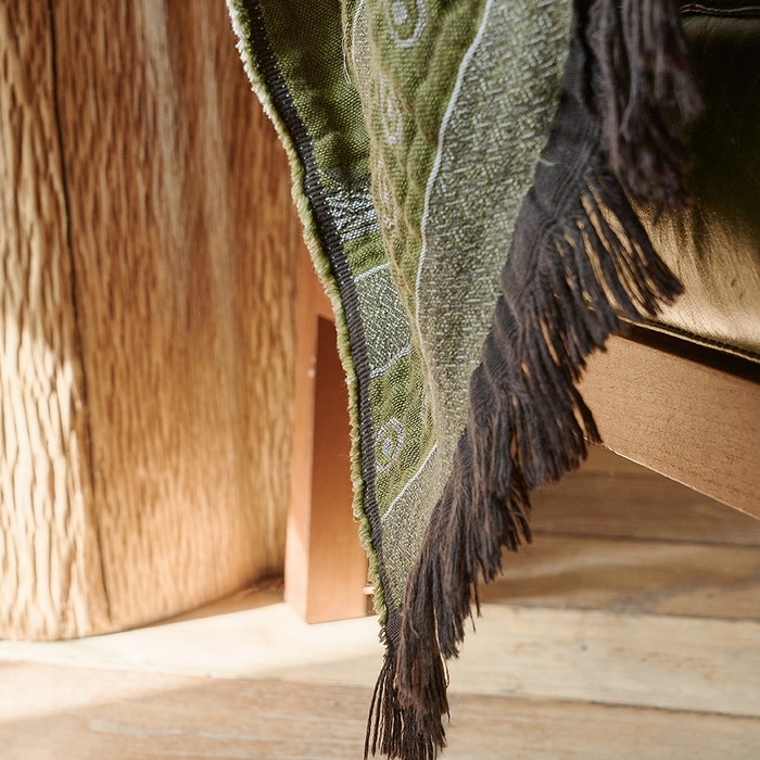 91家纺网 家纺一手货源 找家纺 子和家居 2025新款全棉色织提花毯子毛毯-墨茵 向阳生花（绿）