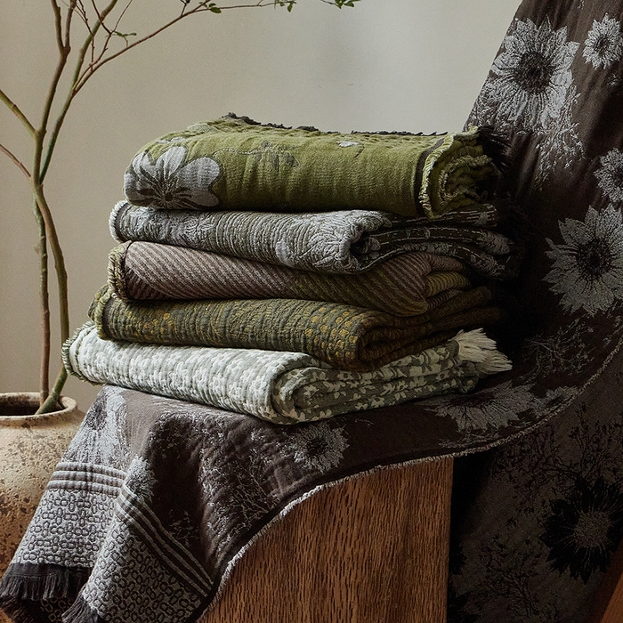 91家纺网 家纺一手货源 找家纺 （总）子和家居 2025新款全棉色织提花毯子毛毯-墨茵