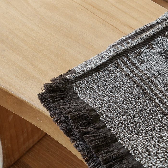 91家纺网 家纺一手货源 找家纺 子和家居 2025新款全棉色织提花毯子毛毯-墨茵 向往生花（咖）