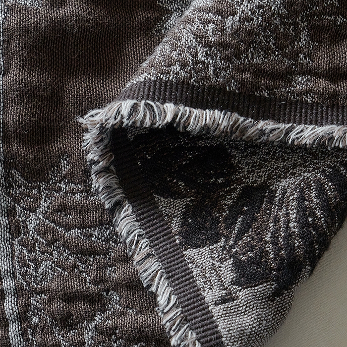 91家纺网 家纺一手货源 找家纺 子和家居 2025新款全棉色织提花毯子毛毯-墨茵 向往生花（咖）