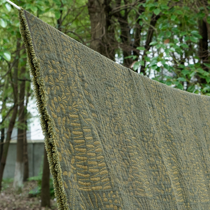 91家纺网 家纺一手货源 找家纺 子和家居 2025新款全棉色织提花毯子毛毯-墨茵 鹿鸣青