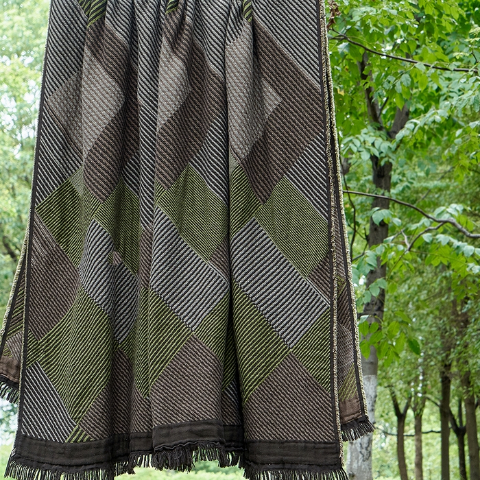 91家纺网 家纺一手货源 找家纺 子和家居 2025新款全棉色织提花毯子毛毯-墨茵 墨榛