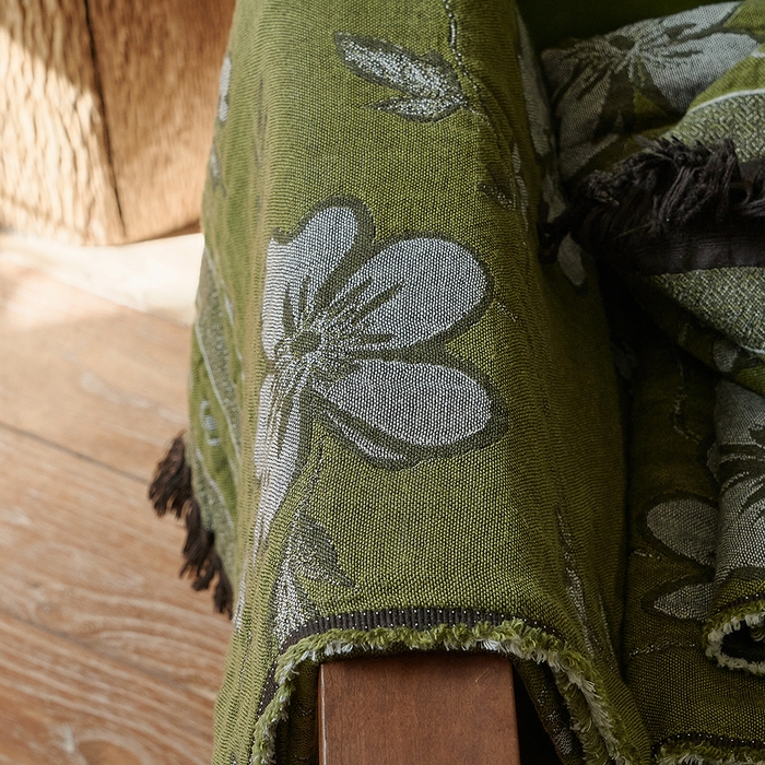 91家纺网 家纺一手货源 找家纺 子和家居 2025新款全棉色织提花毯子毛毯-墨茵 向阳生花（绿）