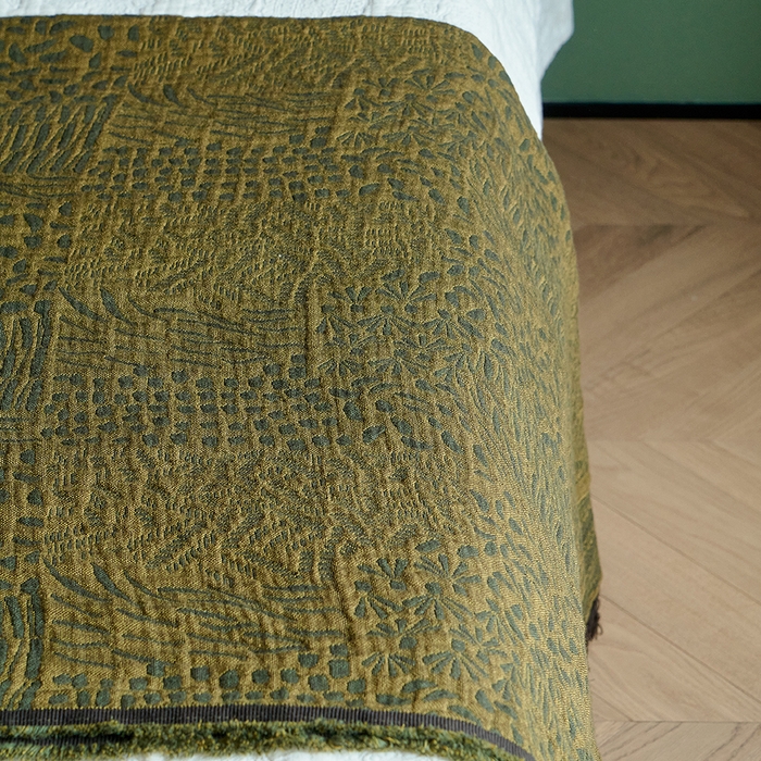 91家纺网 家纺一手货源 找家纺 子和家居 2025新款全棉色织提花毯子毛毯-墨茵 鹿鸣青