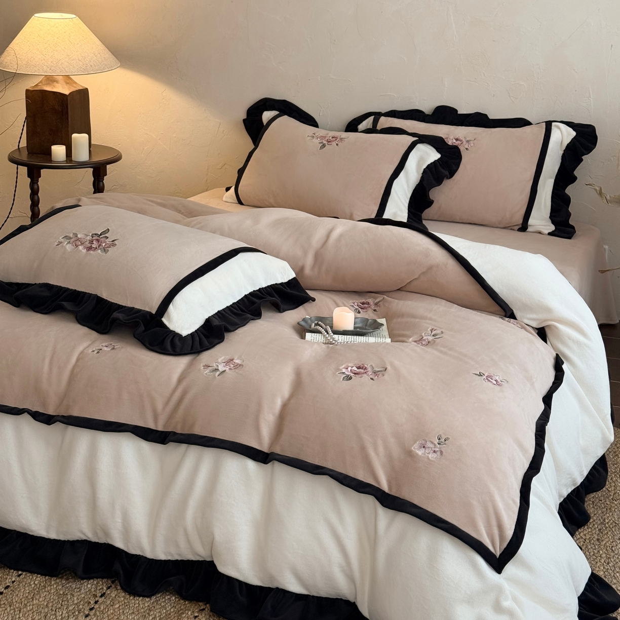 91家纺网 家纺一手货源 找家纺 MIU缪家居 2025新款秋冬牛奶绒四件套托斯卡纳 托斯卡纳-咖