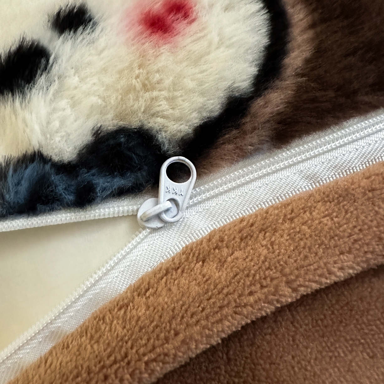 91家纺网 家纺一手货源 找家纺 乐童家纺 2025新款高克重兔毛牛奶绒四件套 兔毛西高地