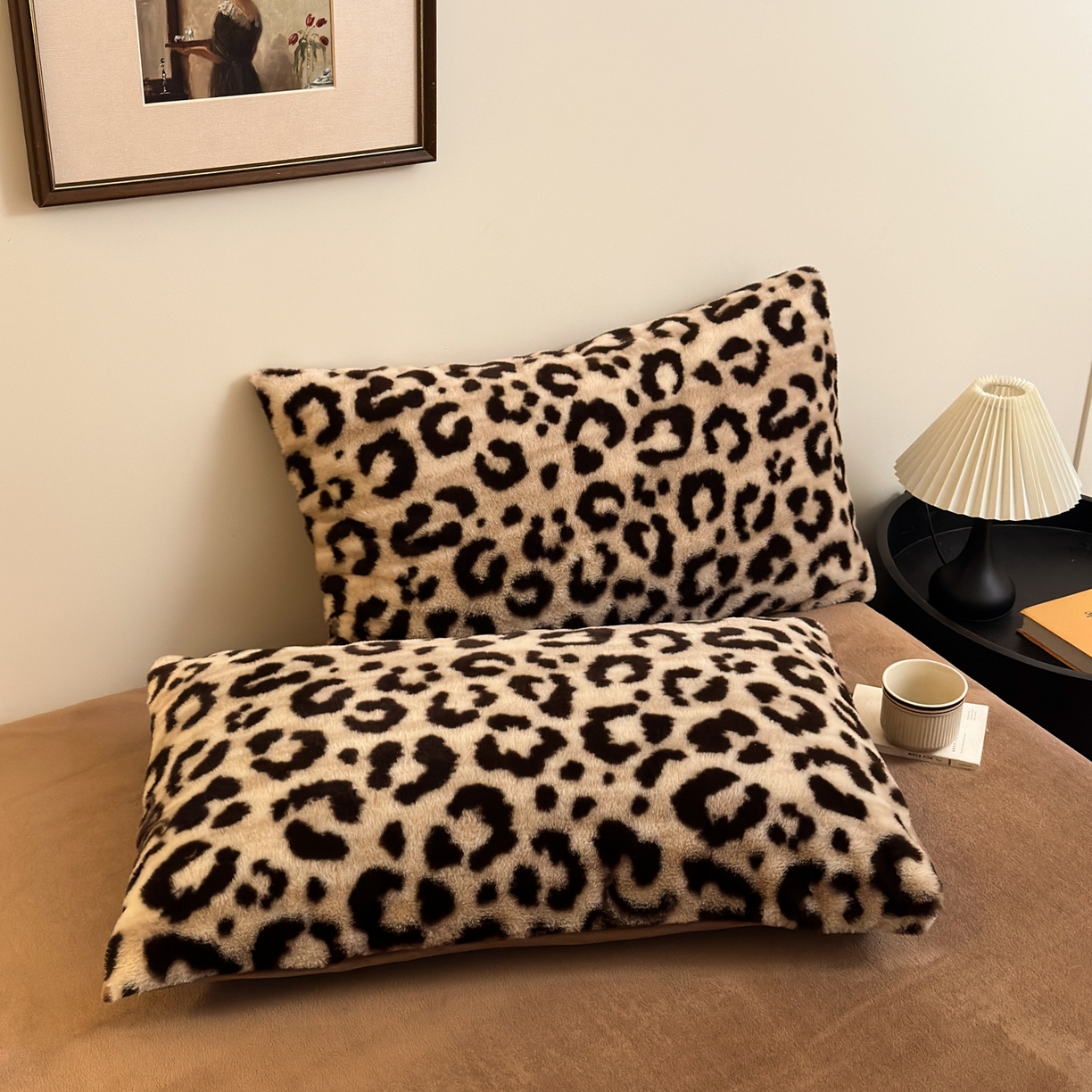 91家纺网 家纺一手货源 找家纺 乐童家纺 2025新款高克重兔毛牛奶绒四件套 兔毛豹纹咖