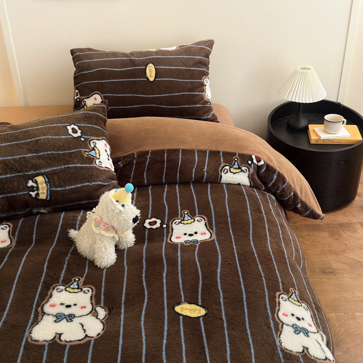 91家纺网 家纺一手货源 找家纺 乐童家纺 2025新款高克重兔毛牛奶绒四件套 兔毛西高地