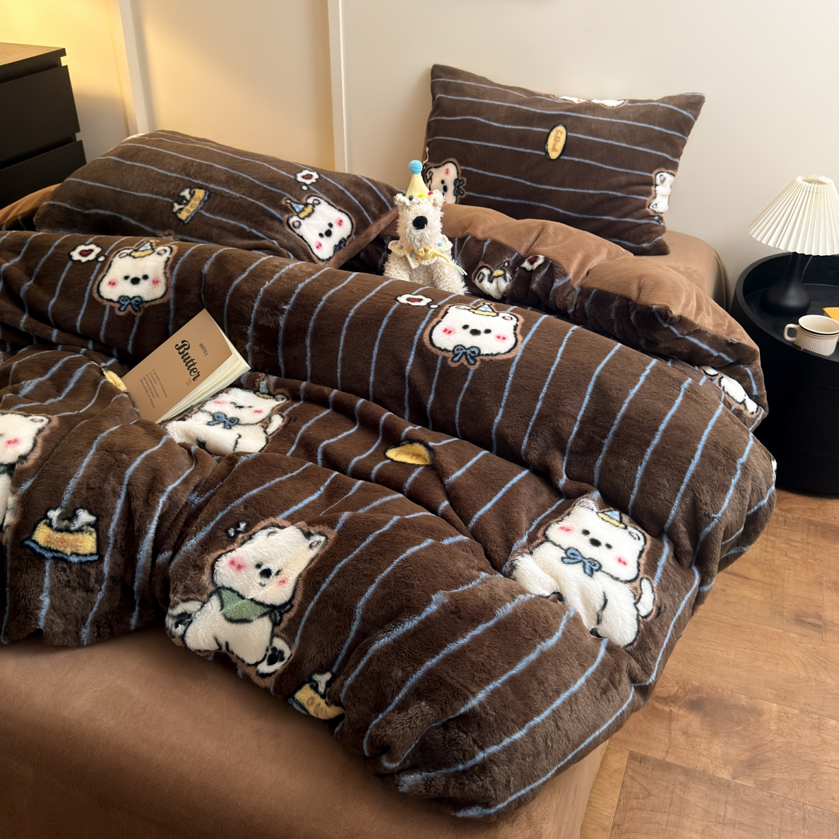 91家纺网 家纺一手货源 找家纺 乐童家纺 2025新款高克重兔毛牛奶绒四件套 兔毛西高地