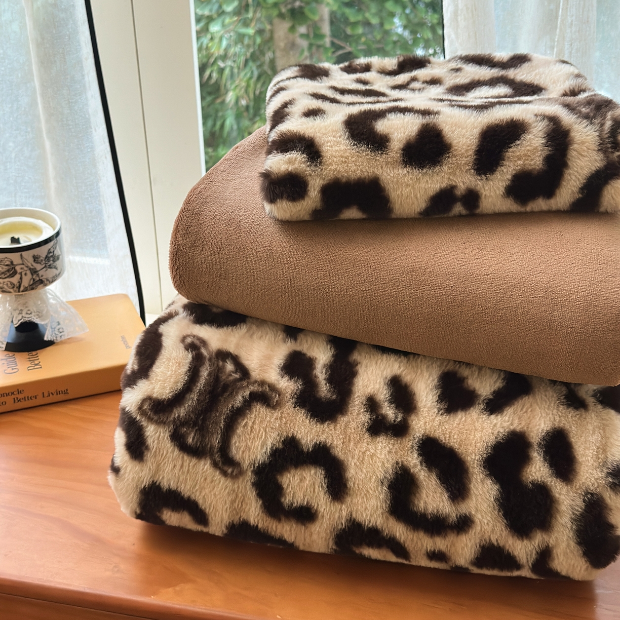 91家纺网 家纺一手货源 找家纺 乐童家纺 2025新款高克重兔毛牛奶绒四件套 兔毛豹纹咖