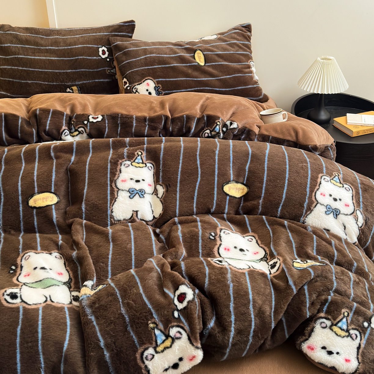 91家纺网 家纺一手货源 找家纺 乐童家纺 2025新款高克重兔毛牛奶绒四件套 兔毛西高地