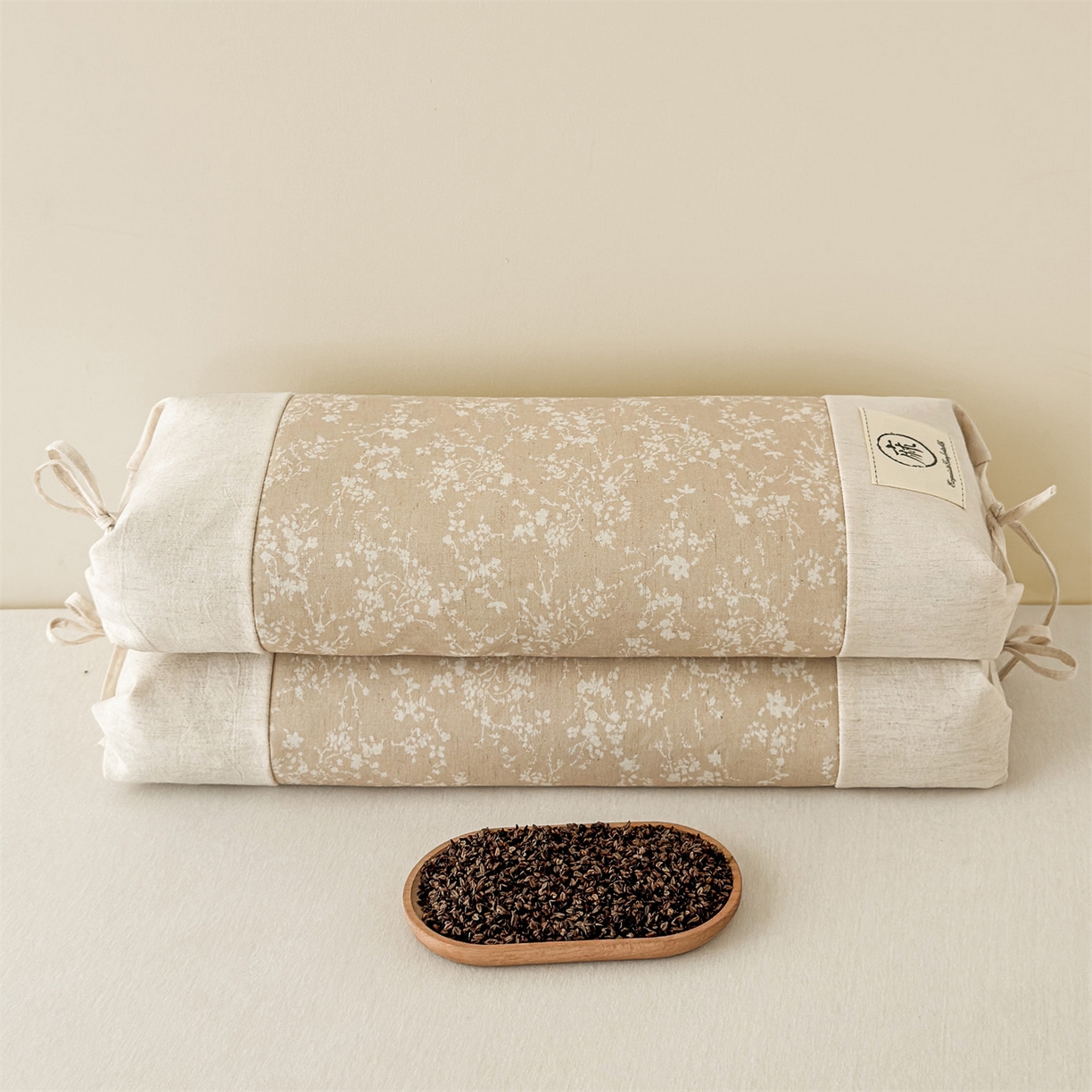 91家纺网 家纺一手货源 找家纺 麦肯锡 2025新款棉麻古朴荞麦两用枕  枕头枕芯 花卉咖/对