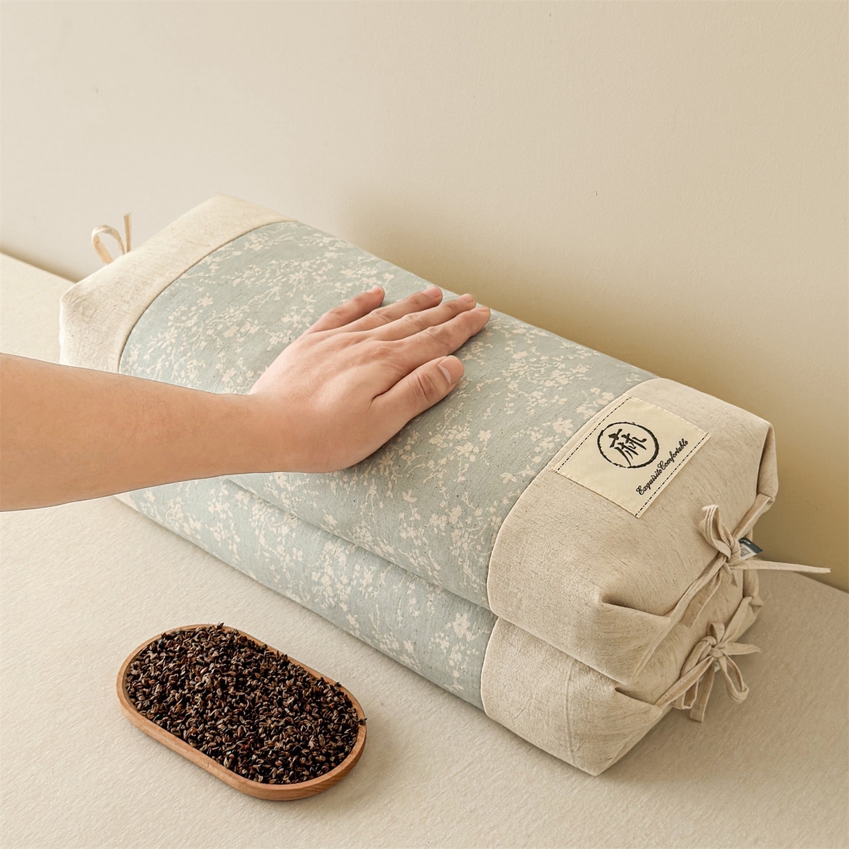 91家纺网 家纺一手货源 找家纺 麦肯锡 2025新款棉麻古朴荞麦两用枕  枕头枕芯 花卉蓝/对