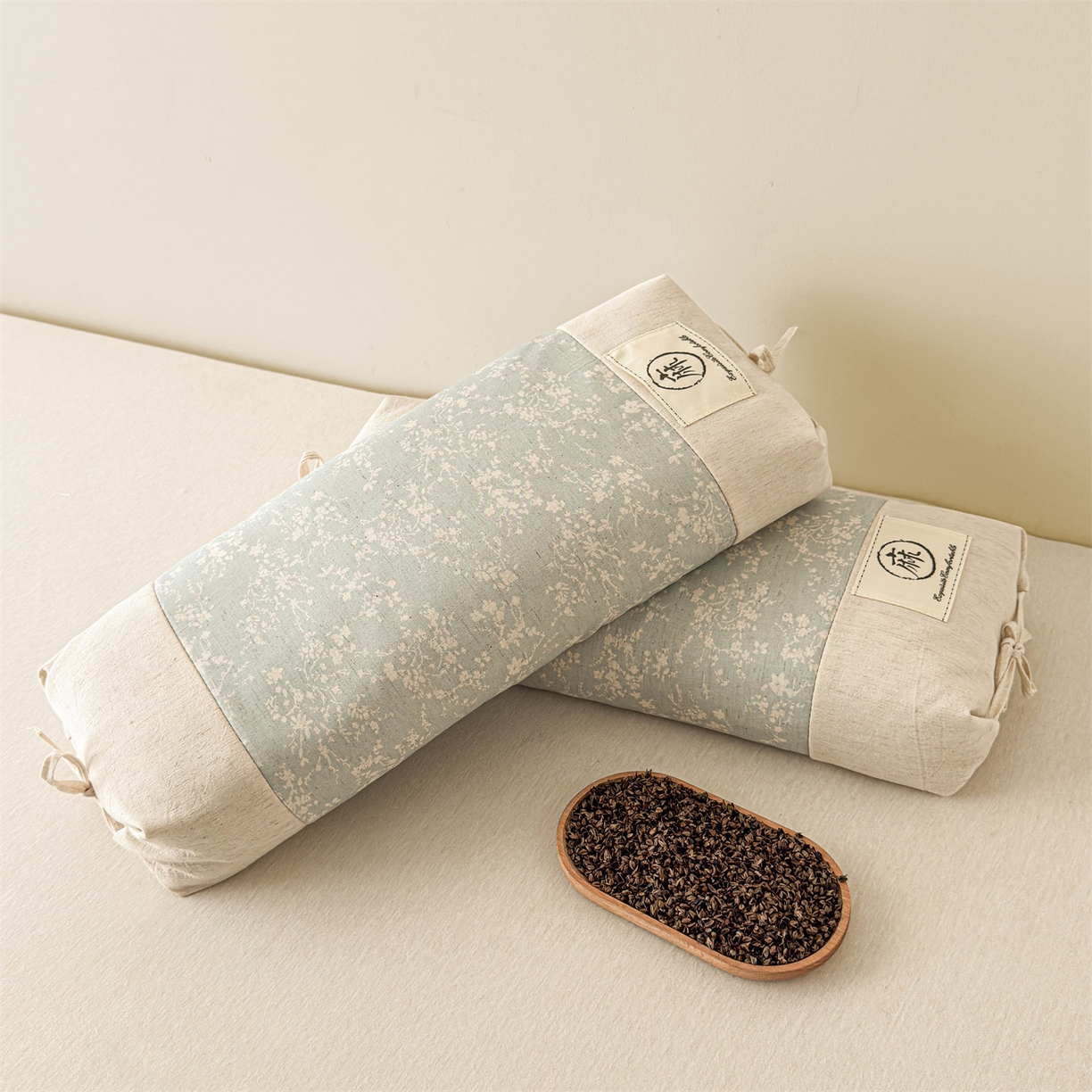 91家纺网 家纺一手货源 找家纺 麦肯锡 2025新款棉麻古朴荞麦两用枕  枕头枕芯 花卉蓝/对