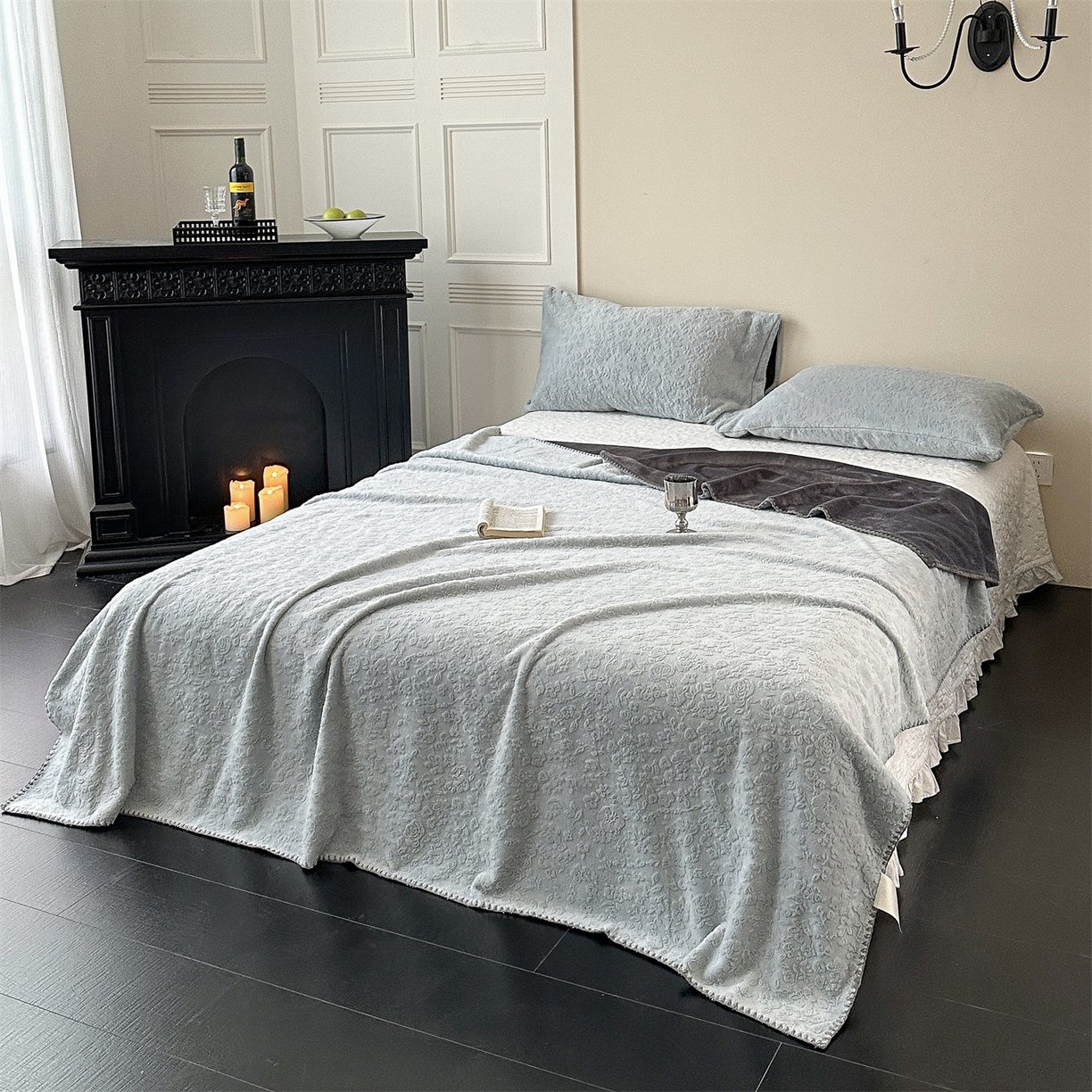 91家纺网 家纺一手货源 找家纺 丝幔家纺 2025新款法式雕花复合毛毯毯子 法式-观心灰