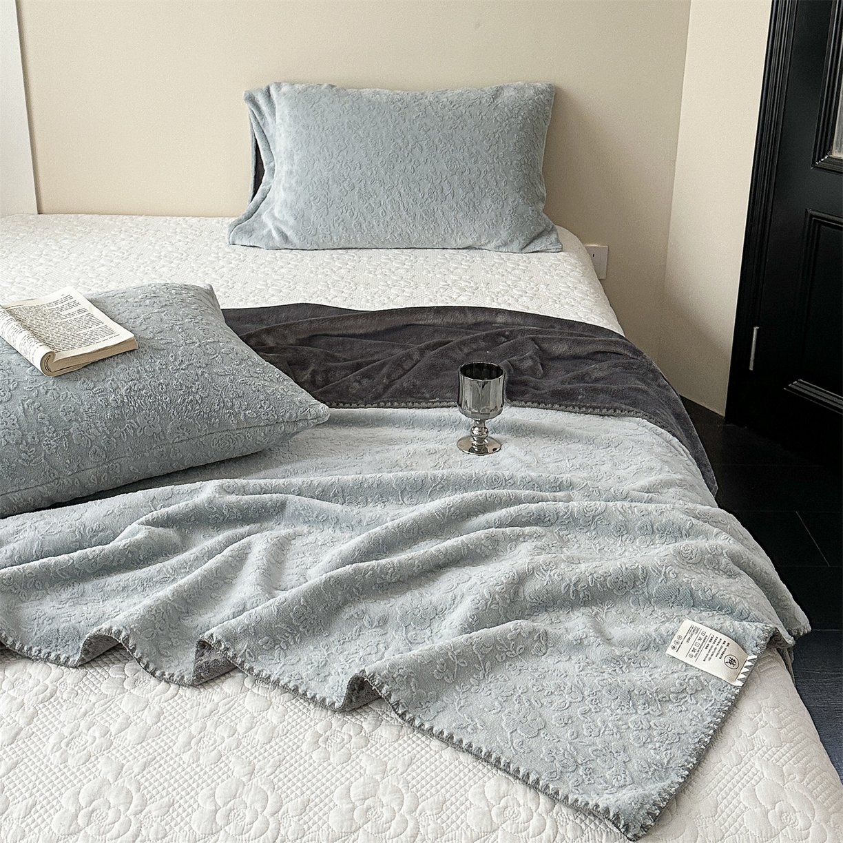 91家纺网 家纺一手货源 找家纺 （总）丝幔家纺 2025新款法式雕花复合毛毯毯子