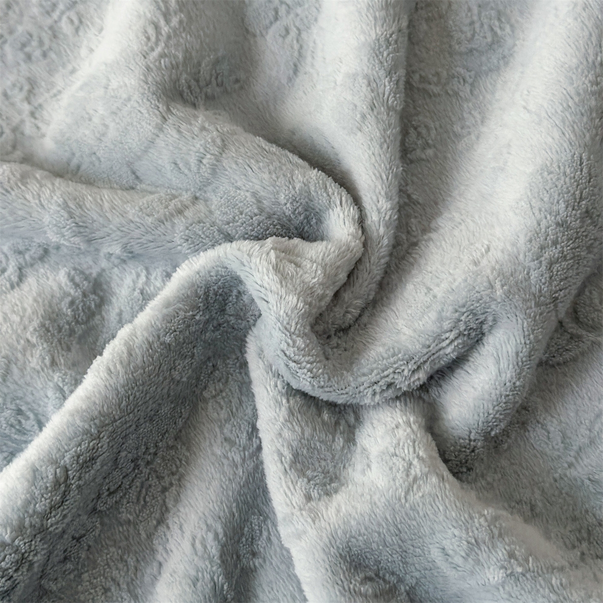 91家纺网 家纺一手货源 找家纺 （总）丝幔家纺 2025新款法式雕花复合毛毯毯子