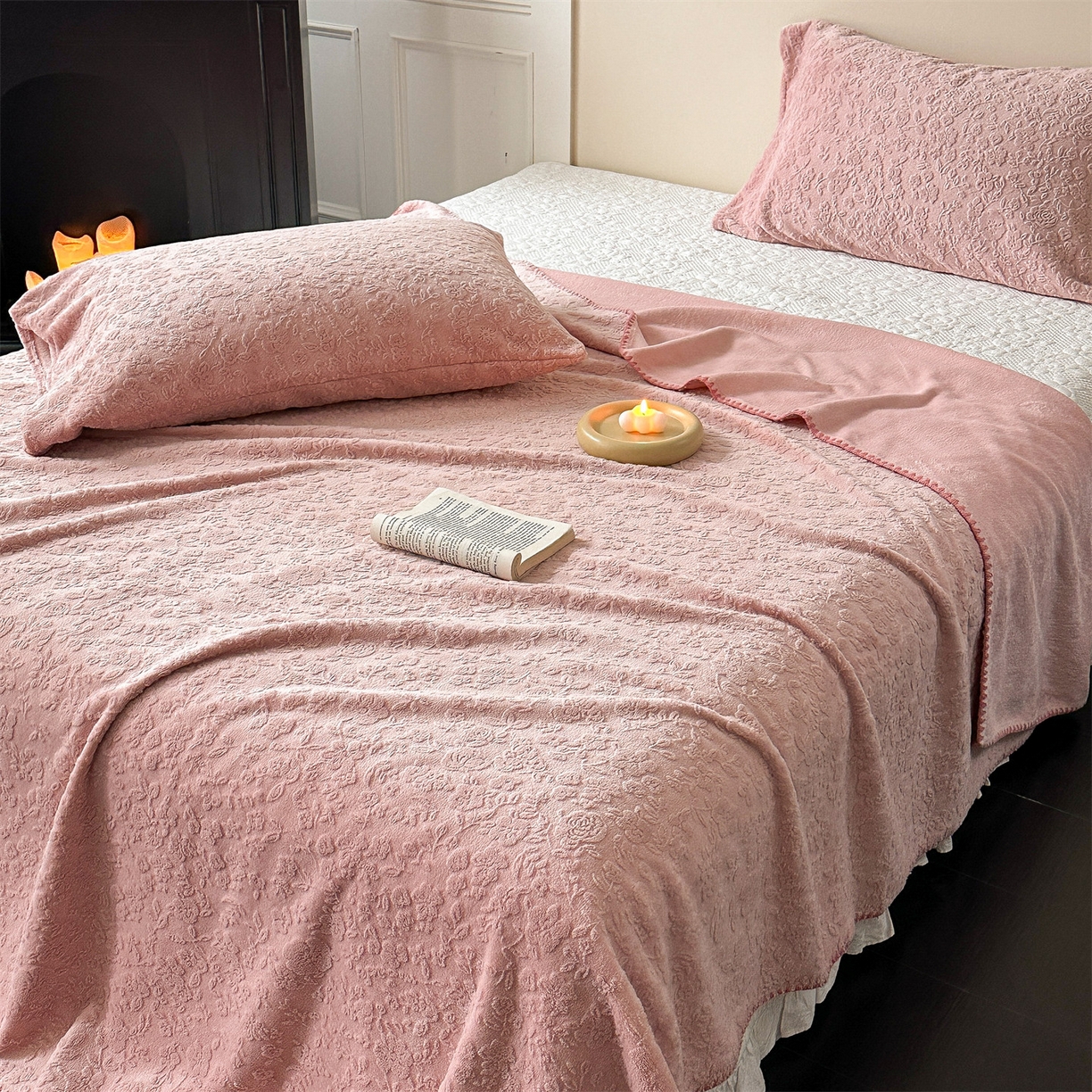 91家纺网 家纺一手货源 找家纺 丝幔家纺 2025新款法式雕花复合毛毯毯子 法式-橡粉