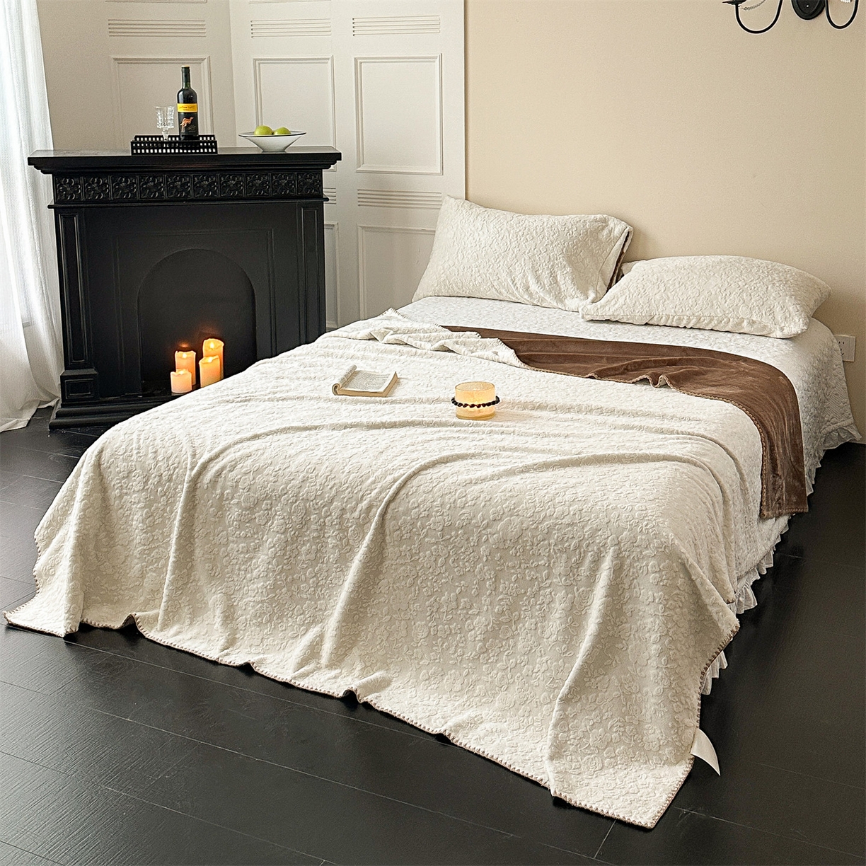 91家纺网 家纺一手货源 找家纺 丝幔家纺 2025新款法式雕花复合毛毯毯子 法式-米色