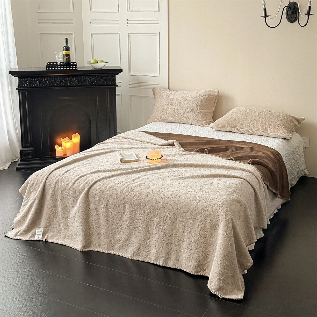 91家纺网 家纺一手货源 找家纺 丝幔家纺 2025新款法式雕花复合毛毯毯子 法式-松烟咖