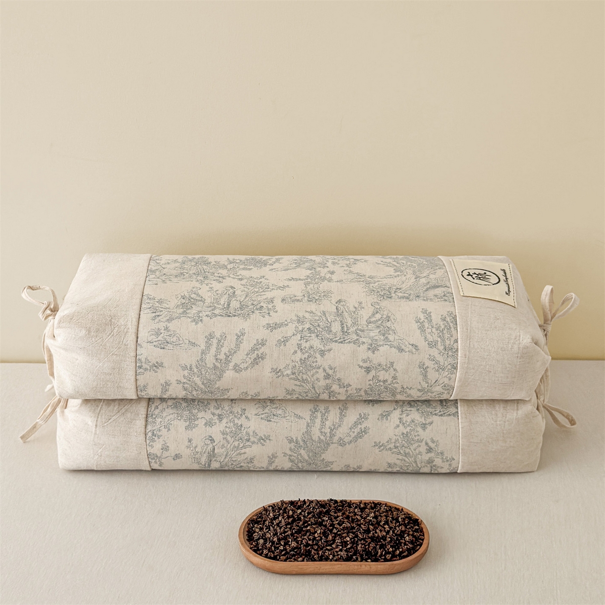 91家纺网 家纺一手货源 找家纺 麦肯锡 2025新款棉麻古朴荞麦两用枕  枕头枕芯 田园蓝/对