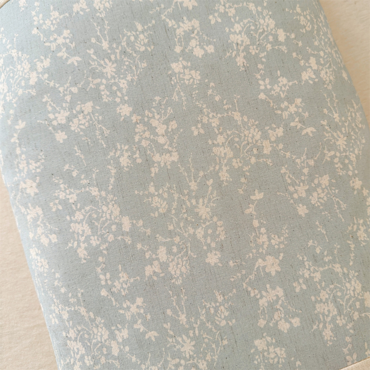 91家纺网 家纺一手货源 找家纺 麦肯锡 2025新款棉麻古朴荞麦助眠枕  枕头枕芯 花卉蓝/只