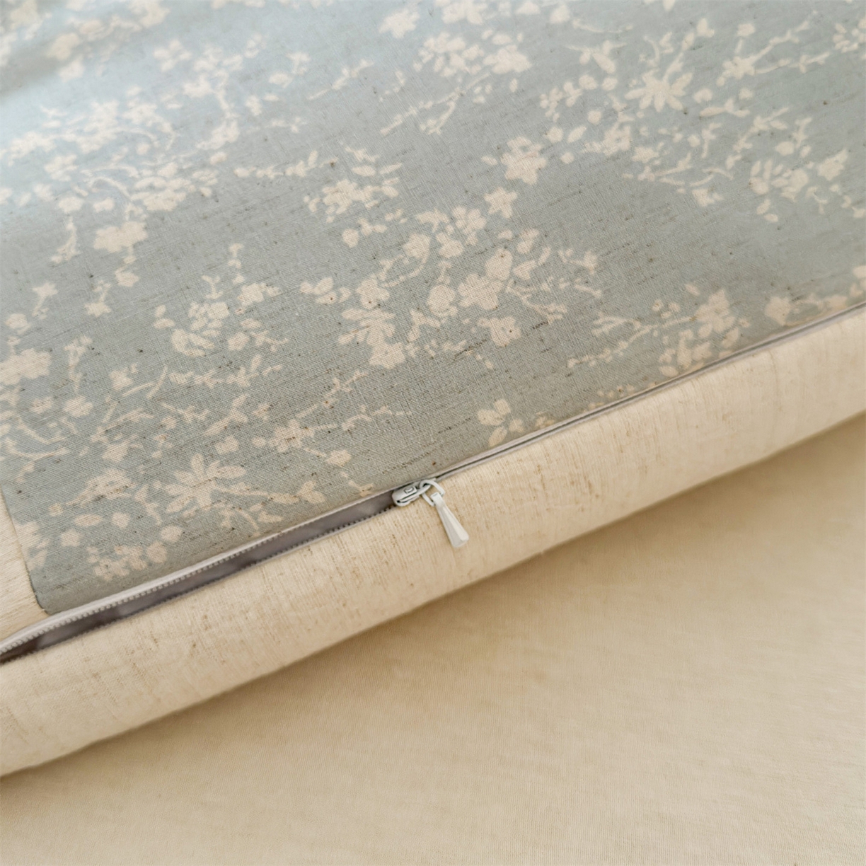 91家纺网 家纺一手货源 找家纺 麦肯锡 2025新款棉麻古朴荞麦助眠枕  枕头枕芯 花卉蓝/只