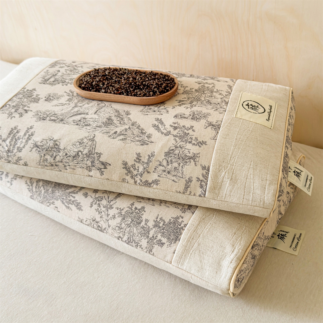 91家纺网 家纺一手货源 找家纺 麦肯锡 2025新款棉麻古朴荞麦助眠枕  枕头枕芯 田园灰/只