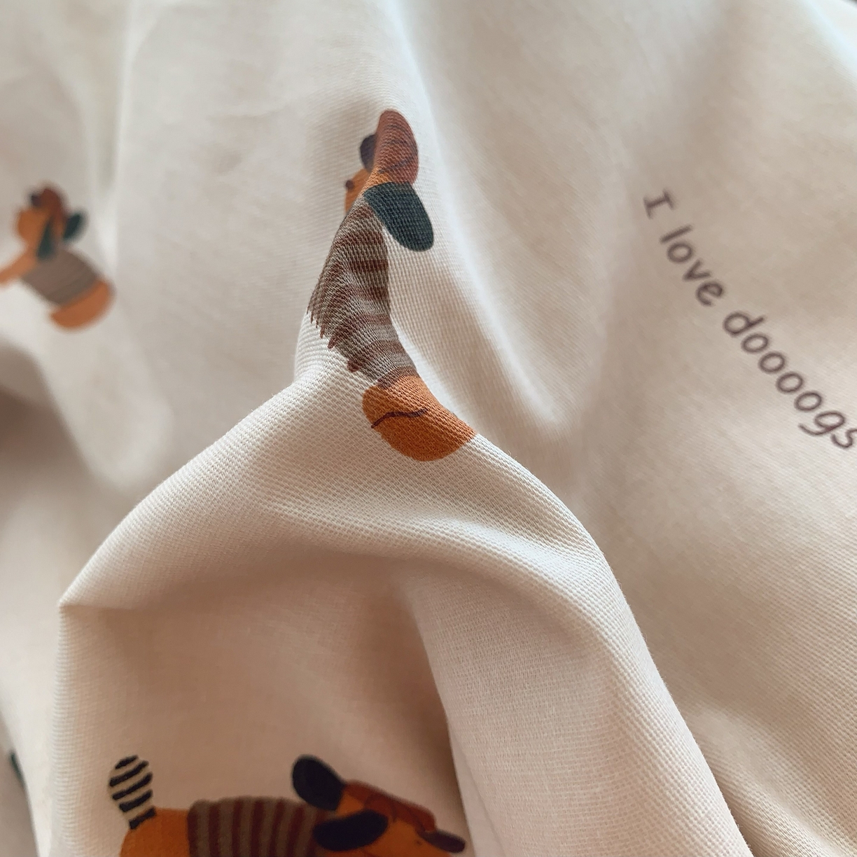 91家纺网 家纺一手货源 找家纺 莱豫家纺 2025新款小清新全棉纯棉四件套 可爱狗狗咖