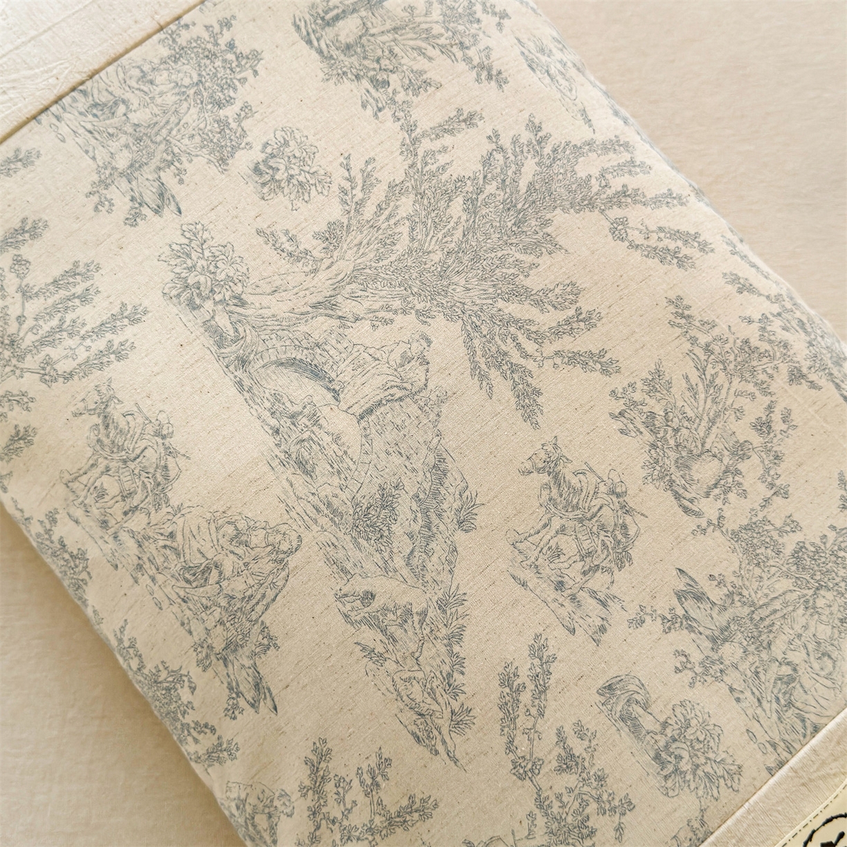 91家纺网 家纺一手货源 找家纺 麦肯锡 2025新款棉麻古朴荞麦助眠枕  枕头枕芯 田园蓝/只