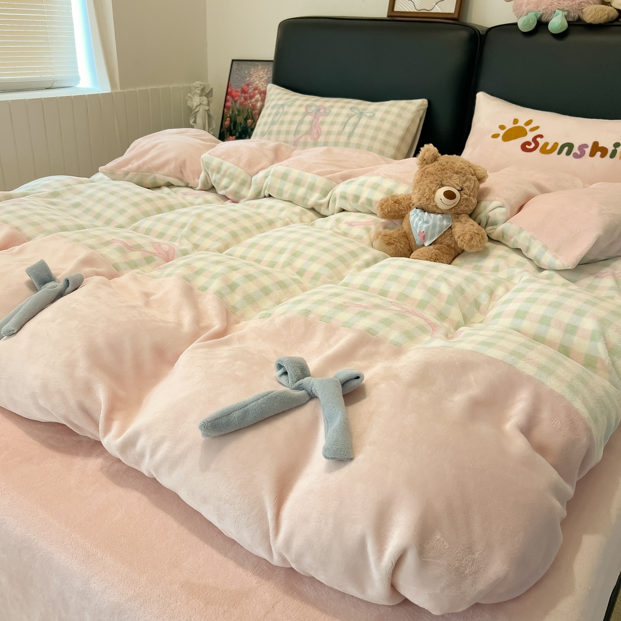 91家纺网 家纺一手货源 找家纺 （总）子钦家纺 2025新款田园复古风加厚牛奶绒蝴蝶结款毛巾绣四件套