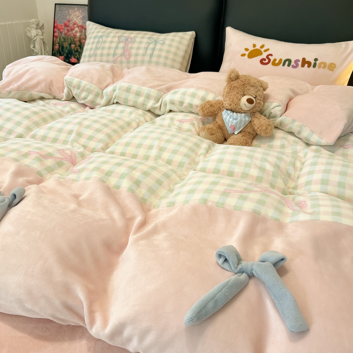 91家纺网 家纺一手货源 找家纺 子钦家纺 2025新款田园复古风加厚牛奶绒蝴蝶结款毛巾绣四件套 牛奶绒公主风-蝴蝶结格子