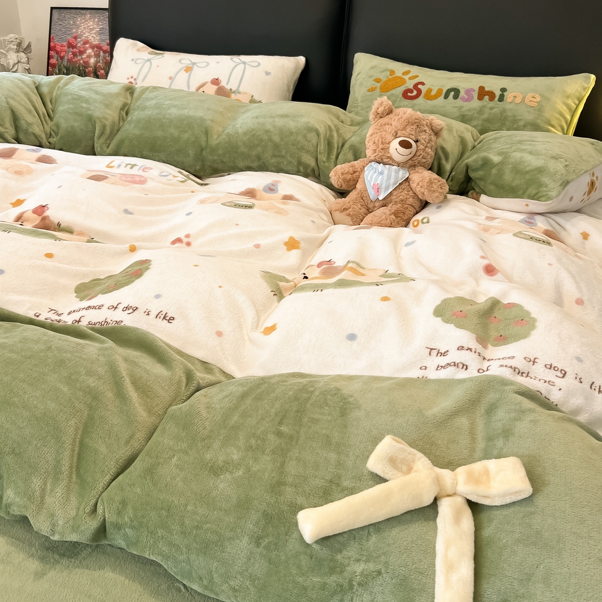 91家纺网 家纺一手货源 找家纺 子钦家纺 2025新款田园复古风加厚牛奶绒蝴蝶结款毛巾绣四件套 牛奶绒公主风-趴趴狗