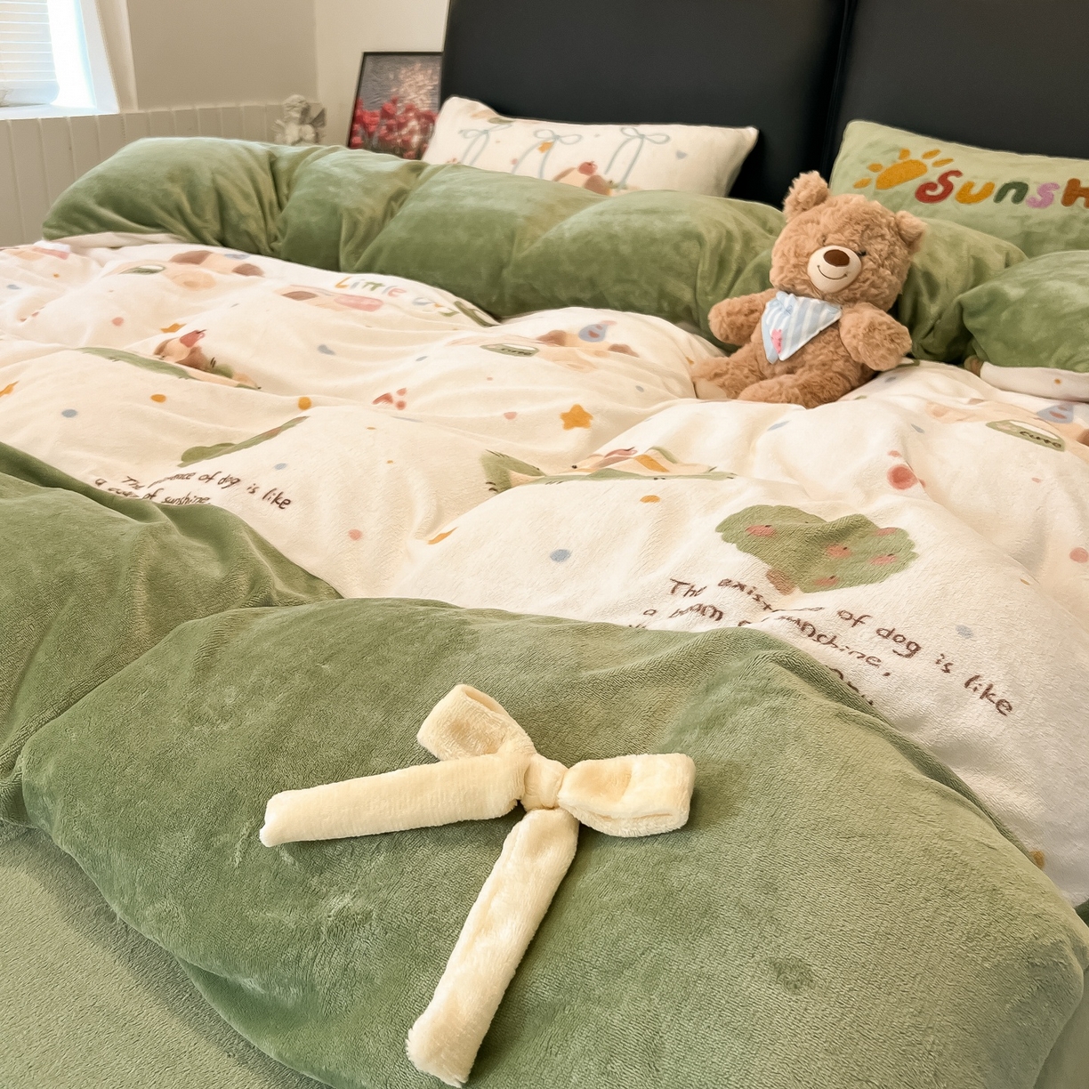 91家纺网 家纺一手货源 找家纺 子钦家纺 2025新款田园复古风加厚牛奶绒蝴蝶结款毛巾绣四件套 牛奶绒公主风-趴趴狗