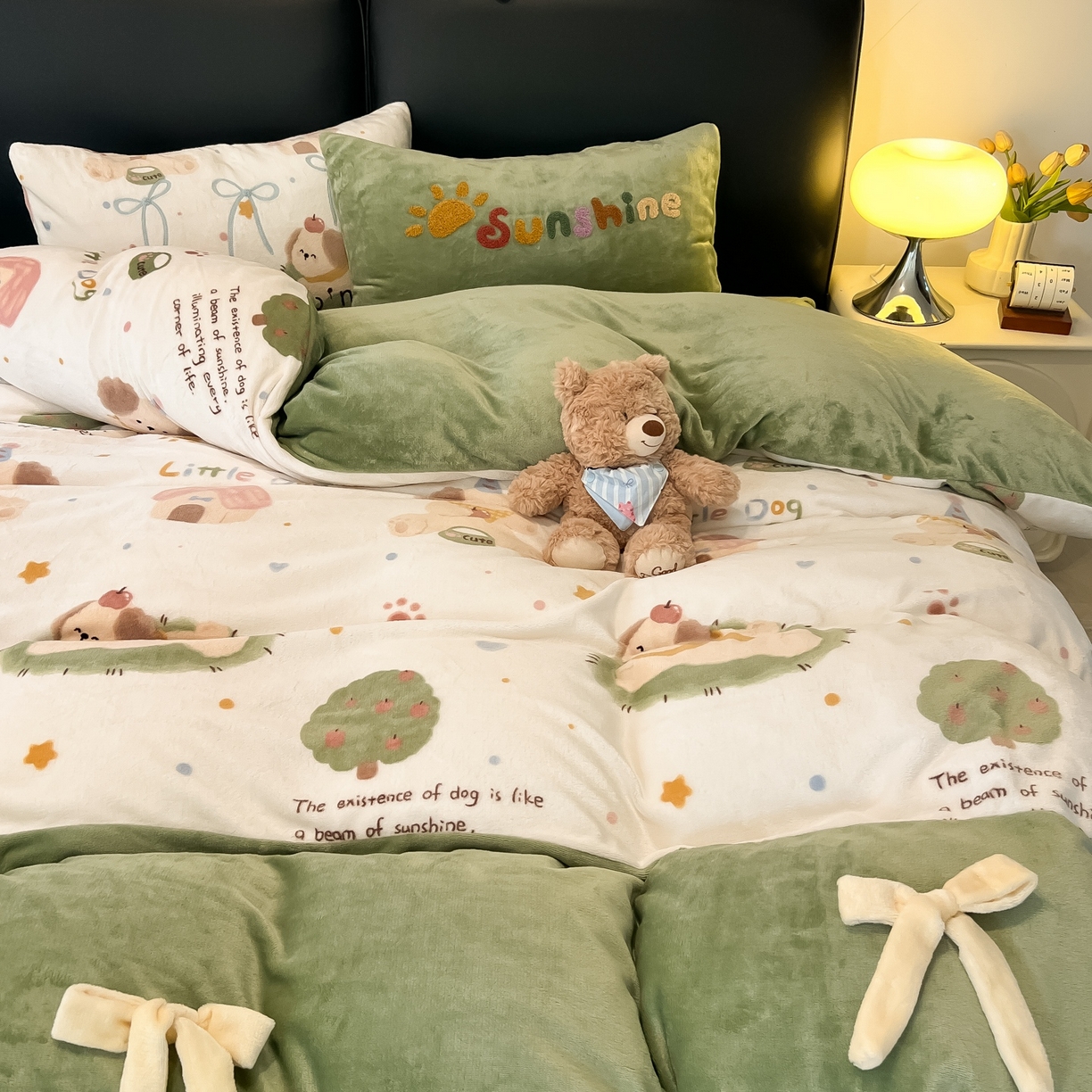 91家纺网 家纺一手货源 找家纺 子钦家纺 2025新款田园复古风加厚牛奶绒蝴蝶结款毛巾绣四件套 牛奶绒公主风-趴趴狗