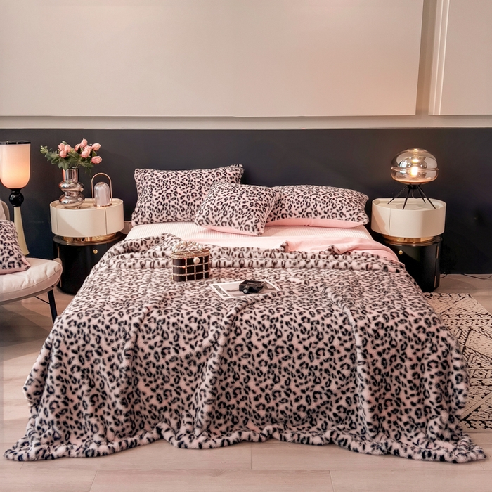 91家纺网 家纺一手货源 找家纺 （总）九花鹿 2025新款丹麦皮草绒水貂绒盖毯毛毯毯子-豹纹