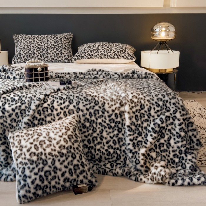 91家纺网 家纺一手货源 找家纺 九花鹿 2025新款丹麦皮草绒水貂绒盖毯毛毯毯子-豹纹 豹纹灰