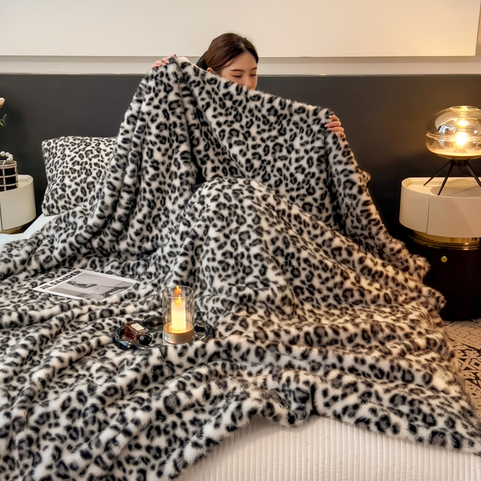 91家纺网 家纺一手货源 找家纺 九花鹿 2025新款丹麦皮草绒水貂绒盖毯毛毯毯子-豹纹 豹纹灰