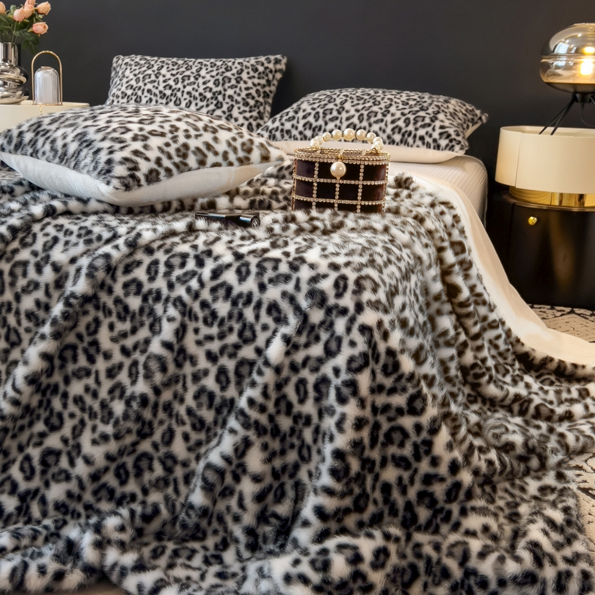 91家纺网 家纺一手货源 找家纺 九花鹿 2025新款丹麦皮草绒水貂绒盖毯毛毯毯子-豹纹 豹纹灰