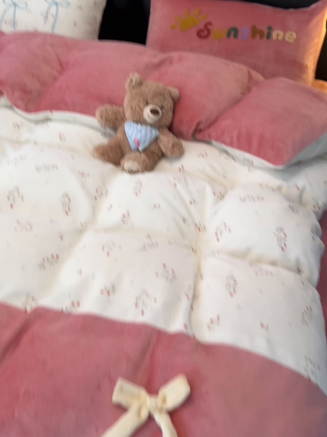 91家纺网 家纺一手货源 找家纺 子钦家纺 2025新款田园复古风加厚牛奶绒蝴蝶结款毛巾绣四件套 牛奶绒公主风-小花园