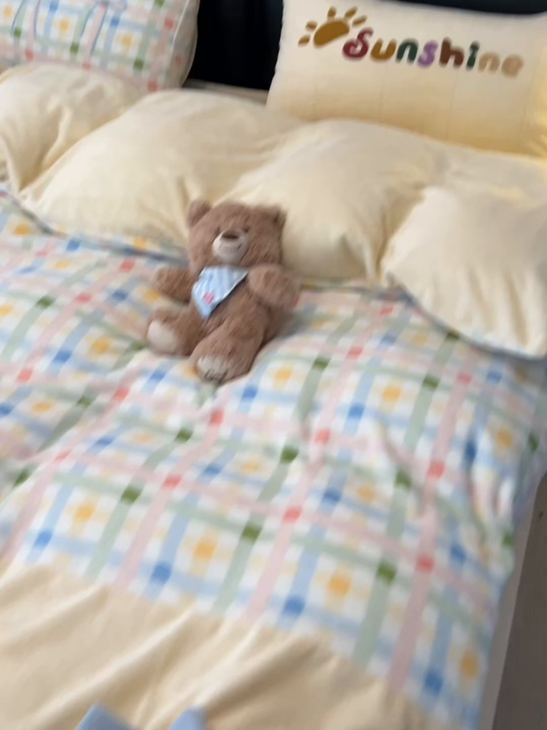 91家纺网 家纺一手货源 找家纺 子钦家纺 2025新款田园复古风加厚牛奶绒蝴蝶结款毛巾绣四件套 牛奶绒公主风-七彩格