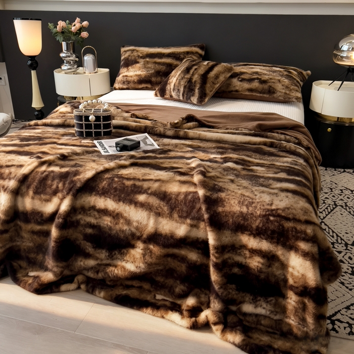 91家纺网 家纺一手货源 找家纺 （总）九花鹿 2025新款丹麦皮草绒水貂绒盖毯毛毯毯子