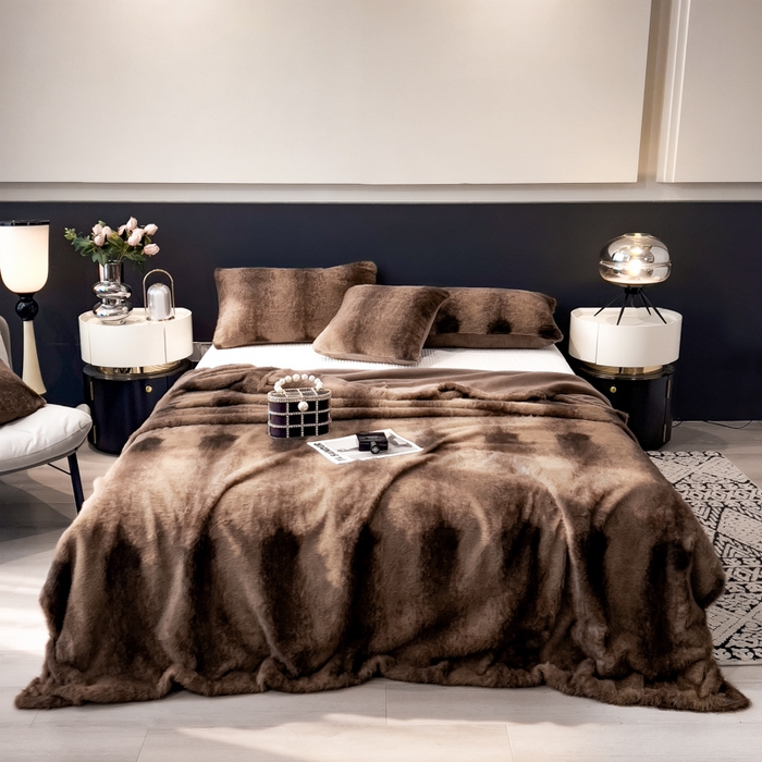 91家纺网 家纺一手货源 找家纺 九花鹿 2025新款丹麦皮草绒水貂绒盖毯毛毯毯子 巴洛克