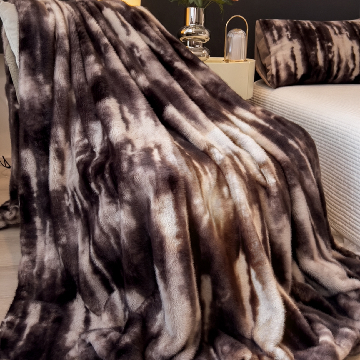 91家纺网 家纺一手货源 找家纺 九花鹿 2025新款丹麦皮草绒水貂绒盖毯毛毯毯子 艾莉