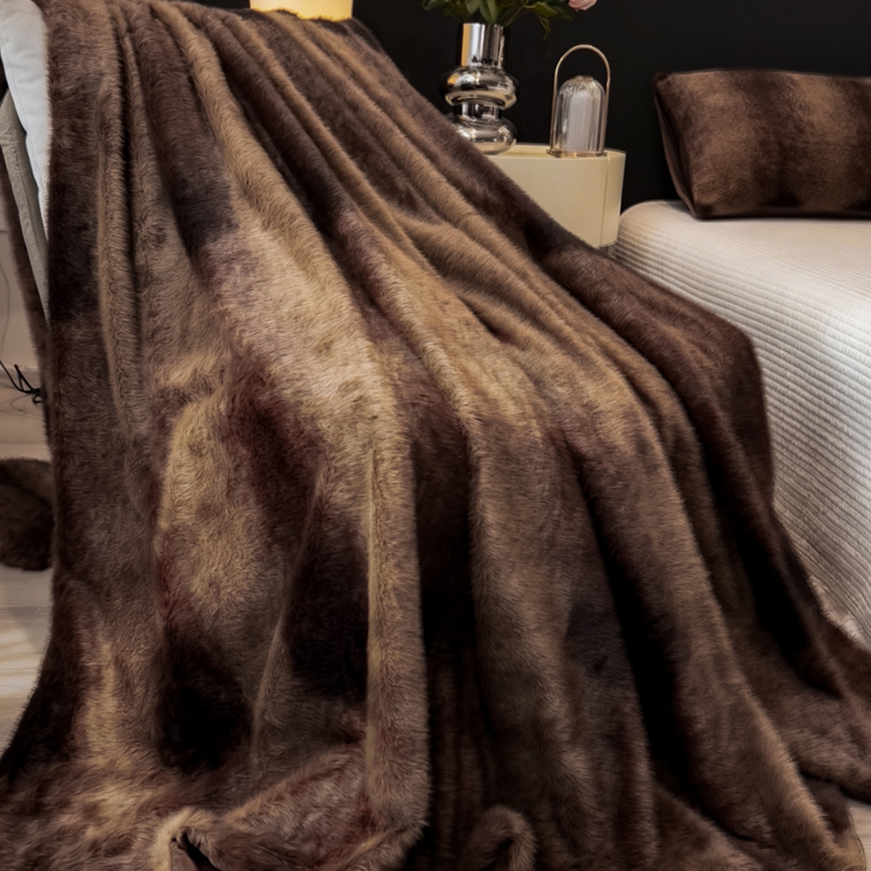 91家纺网 家纺一手货源 找家纺 九花鹿 2025新款丹麦皮草绒水貂绒盖毯毛毯毯子 巴洛克