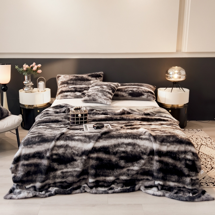 91家纺网 家纺一手货源 找家纺 九花鹿 2025新款丹麦皮草绒水貂绒盖毯毛毯毯子 玛丽娜-气质灰