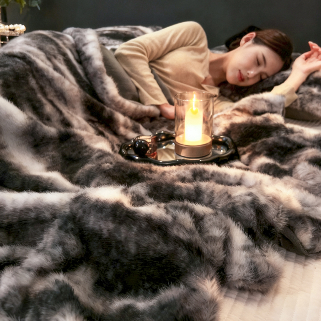 91家纺网 家纺一手货源 找家纺 九花鹿 2025新款丹麦皮草绒水貂绒盖毯毛毯毯子 玛丽娜-气质灰