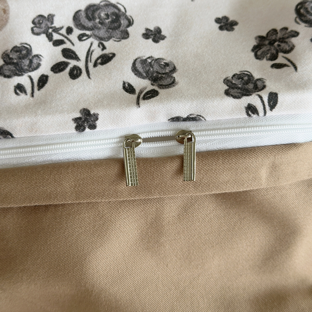 91家纺网 家纺一手货源 找家纺 怡家居 2025新款全棉纯棉磨毛数码印花韩系花边四件套 语棠